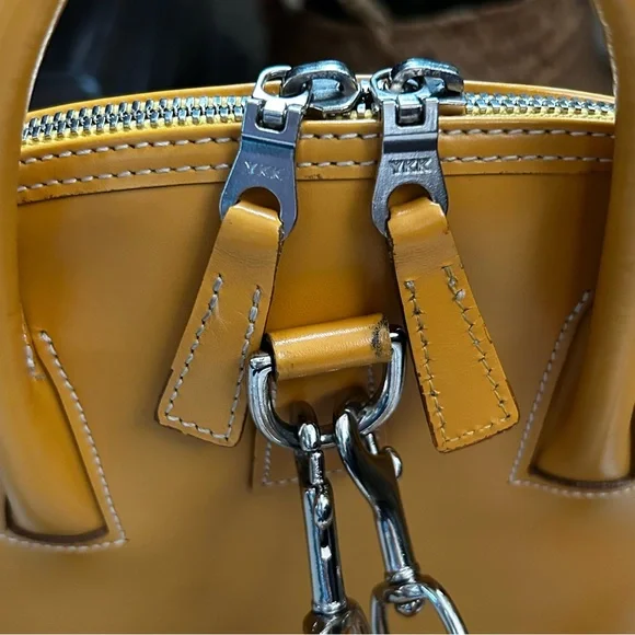 Vintage Dooney & Bourke Yellow Leather Parasole Backpack - Picture 8 of 10